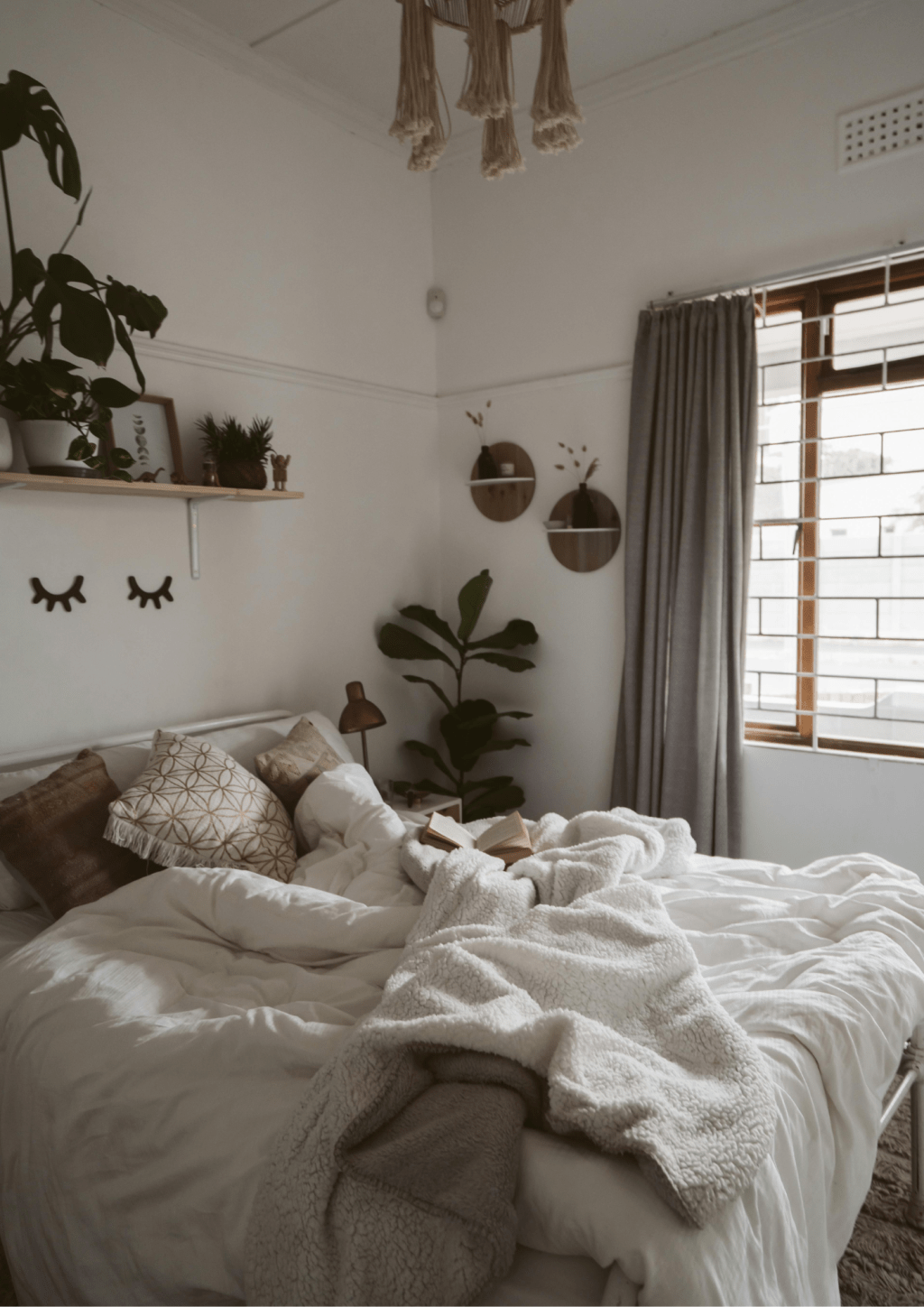 How To Make Your Bedroom Feel&nbsp;Cozy